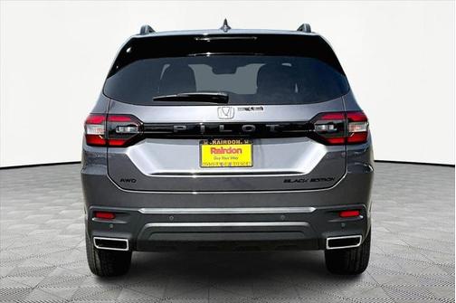 2025 Honda Pilot Black Edition