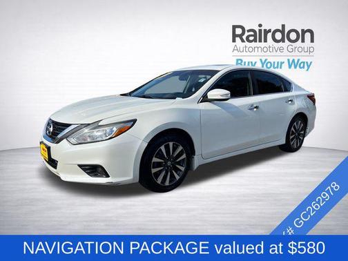Pearl White 2016 Nissan Altima 2.5 SV