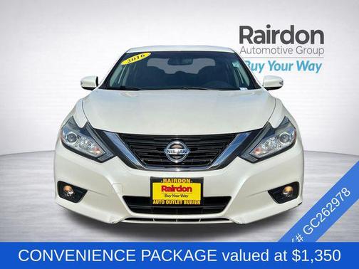 Pearl White 2016 Nissan Altima 2.5 SV