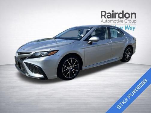 Celestial Silver Metallic 2023 Toyota Camry SE