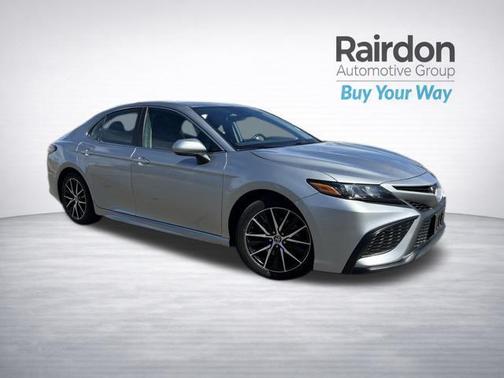 Celestial Silver Metallic 2023 Toyota Camry SE