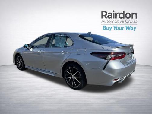 Celestial Silver Metallic 2023 Toyota Camry SE