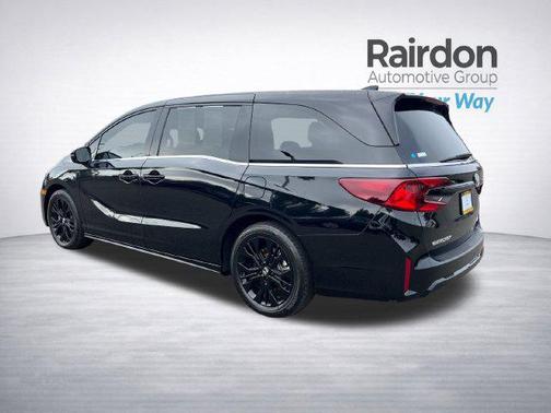 Crystal Black Pearl 2025 Honda Odyssey Sport-L