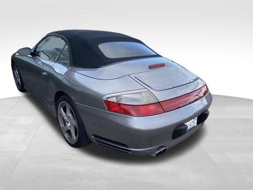 2004 Porsche 911 Carrera 4