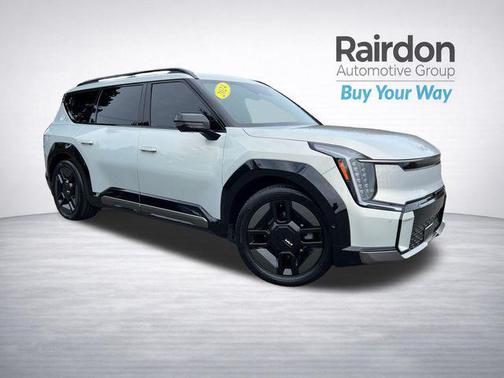 Ivory Silver 2024 Kia EV9 GT-Line