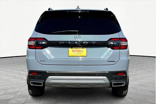 2024 Honda Pilot Touring 8-Passenger