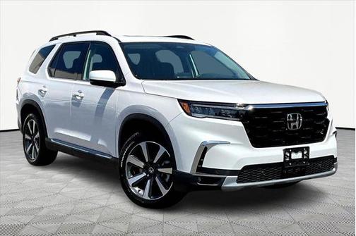 2025 Honda Pilot Touring 8-Passenger