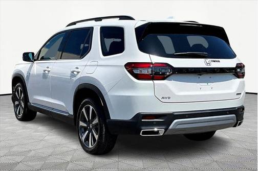 2025 Honda Pilot Touring 8-Passenger