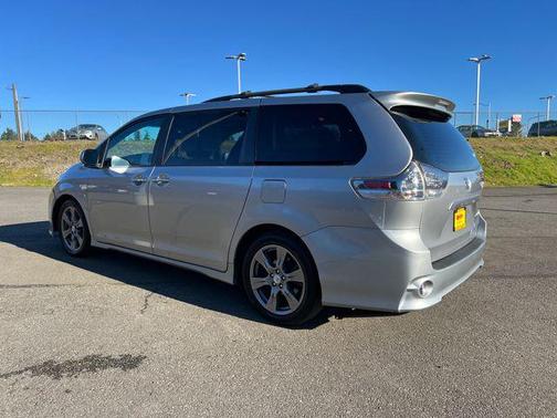 2017 Toyota Sienna SE Premium