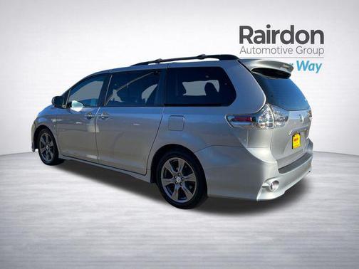 2017 Toyota Sienna SE Premium