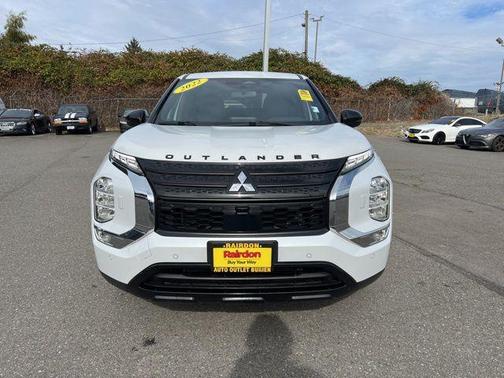 2022 Mitsubishi Outlander SE