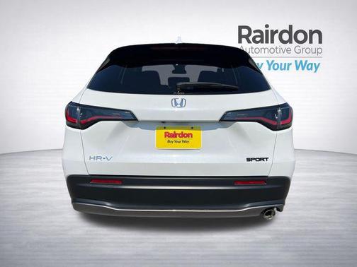 Platinum White Pearl 2024 Honda HR-V Sport