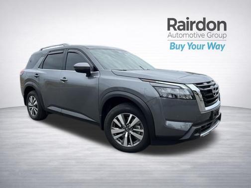 Gun Metallic 2025 Nissan Pathfinder SL 4WD