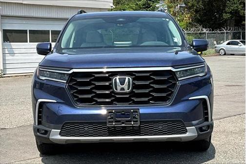 2024 Honda Pilot Touring 8-Passenger