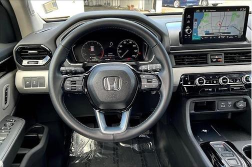 2024 Honda Pilot Touring 8-Passenger
