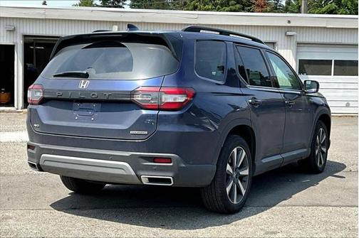 2024 Honda Pilot Touring 8-Passenger