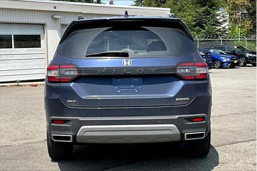 2024 Honda Pilot Touring 8-Passenger