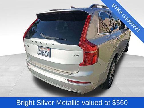 2016 Volvo XC90 T6 Momentum