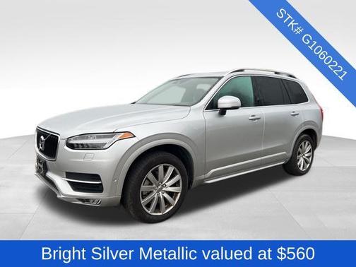 2016 Volvo XC90 T6 Momentum