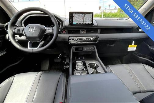2025 Honda Pilot Touring 8-Passenger