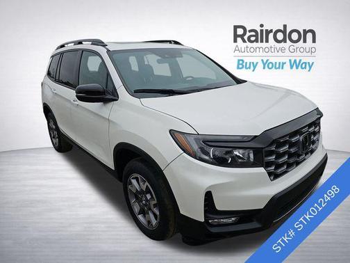 Platinum White Pearl 2023 Honda Passport AWD TrailSport