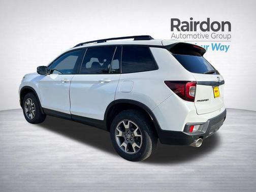 Platinum White Pearl 2023 Honda Passport AWD TrailSport