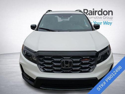 Platinum White Pearl 2023 Honda Passport AWD TrailSport