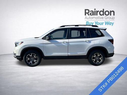 Platinum White Pearl 2023 Honda Passport AWD TrailSport
