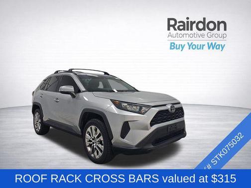 Silver Sky Metallic 2019 Toyota RAV4 LE