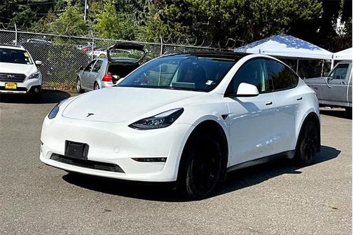 2023 Tesla Model Y Long Range Dual Motor All-Wheel Drive