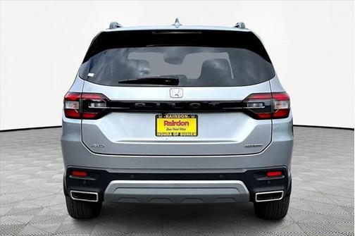 2025 Honda Pilot Touring 8-Passenger