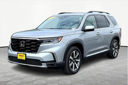 2025 Honda Pilot Touring 8-Passenger