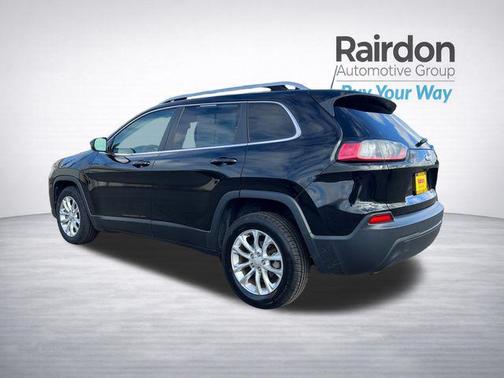 Diamond Black Crystal Pearlcoat 2019 Jeep Cherokee Latitude