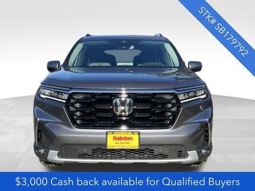 2025 Honda Pilot Touring 8-Passenger