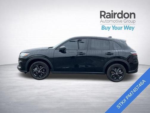 Crystal Black Pearl 2023 Honda HR-V LX
