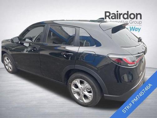 Crystal Black Pearl 2023 Honda HR-V LX