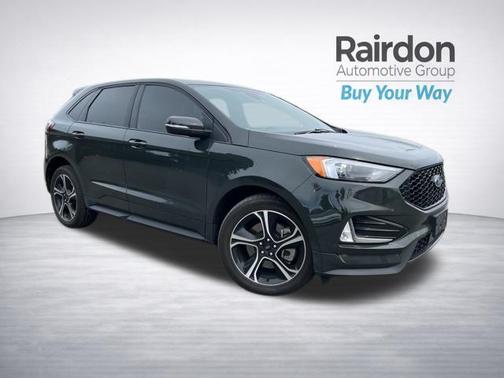 Forged Green Metallic 2023 Ford Edge ST