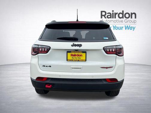White Clearcoat 2021 Jeep Compass Trailhawk