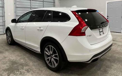 2016 Volvo V60 Cross Country T5