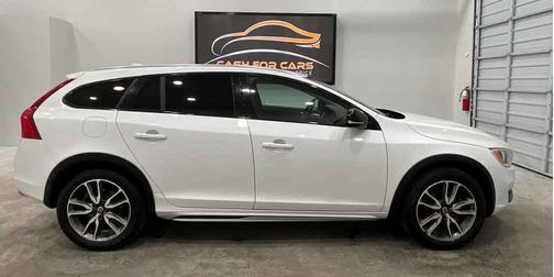 2016 Volvo V60 Cross Country T5