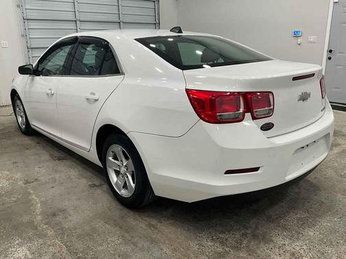 Summit White 2013 Chevrolet Malibu 1LS
