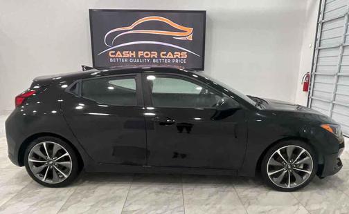 Ultra Black 2020 Hyundai Veloster 2