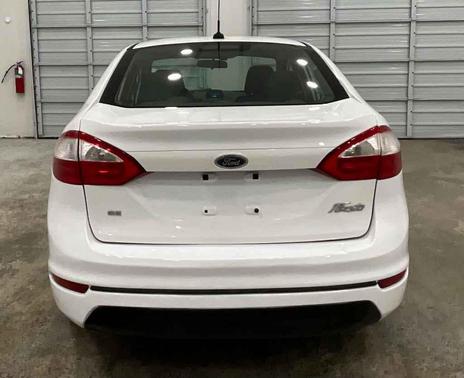 2015 Ford Fiesta SE