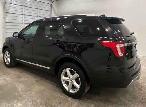 Shadow Black 2016 Ford Explorer XLT