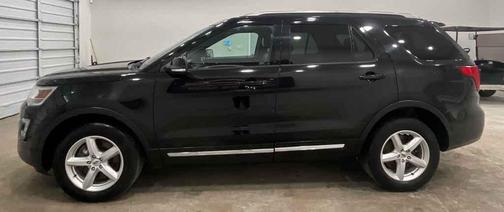 Shadow Black 2016 Ford Explorer XLT