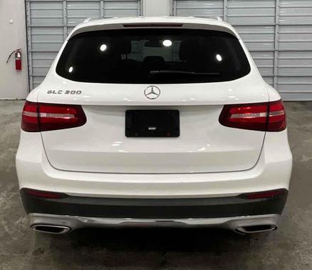 2017 Mercedes-Benz GLC 300 Base