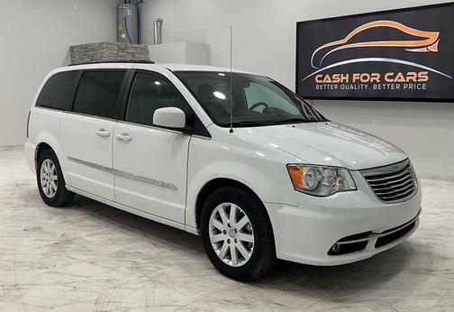 Bright White Clearcoat 2014 Chrysler Town & Country Touring