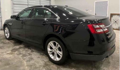 Shadow Black 2016 Ford Taurus SEL