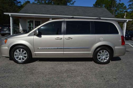Photo 2 of 27 of 2016 Chrysler Town & Country Touring