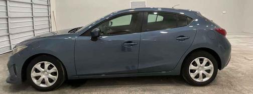 2015 Mazda Mazda3 i Sport